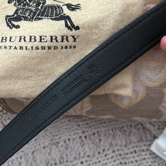 Burberry women’s belt - Picture 5 of 6